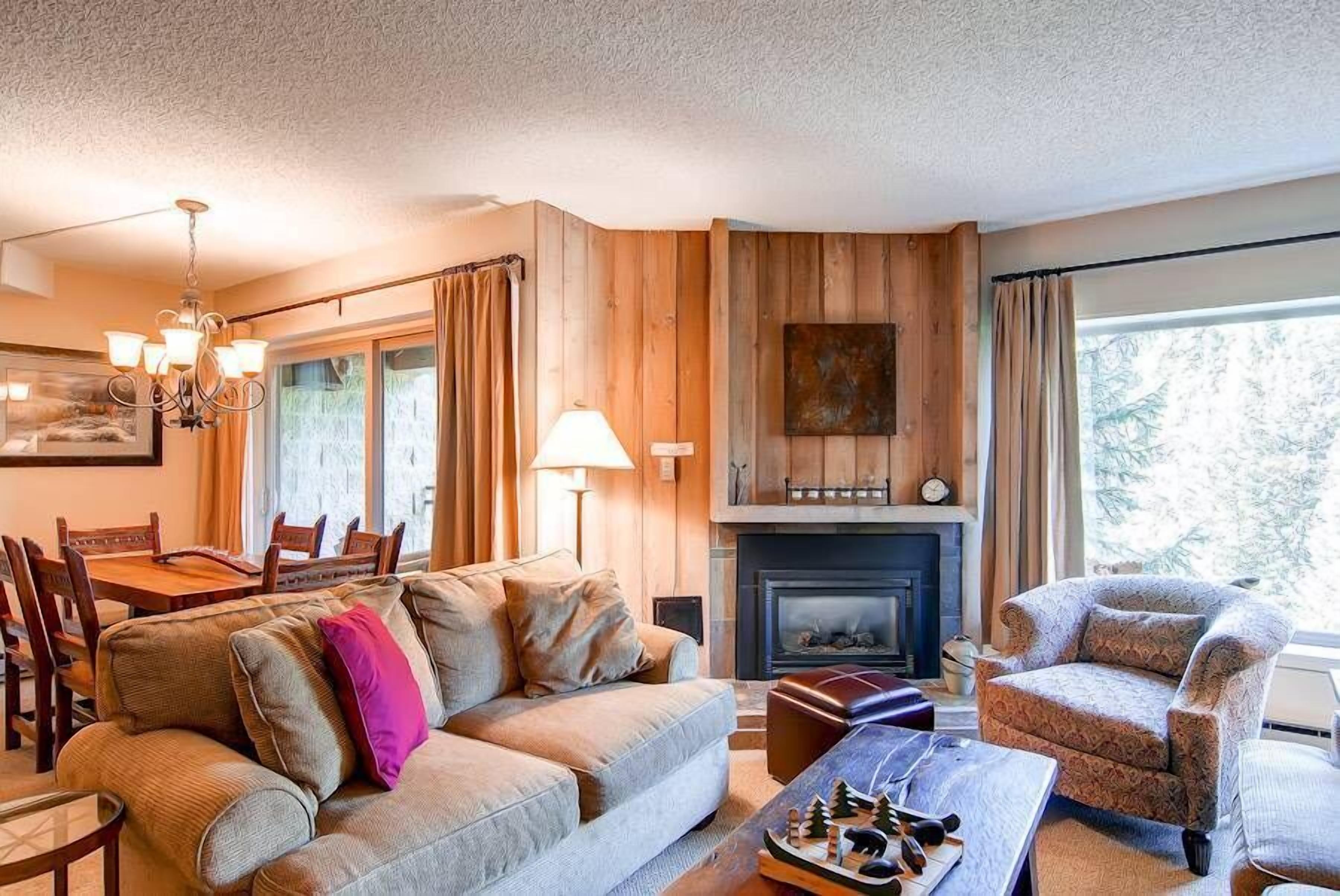 Condo, 2 Bedrooms | Living room | Fireplace, DVD player