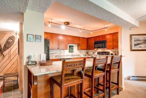 Condo, 2 Bedrooms | In-room dining - Powderhorn (BRECKENRIDGE)
