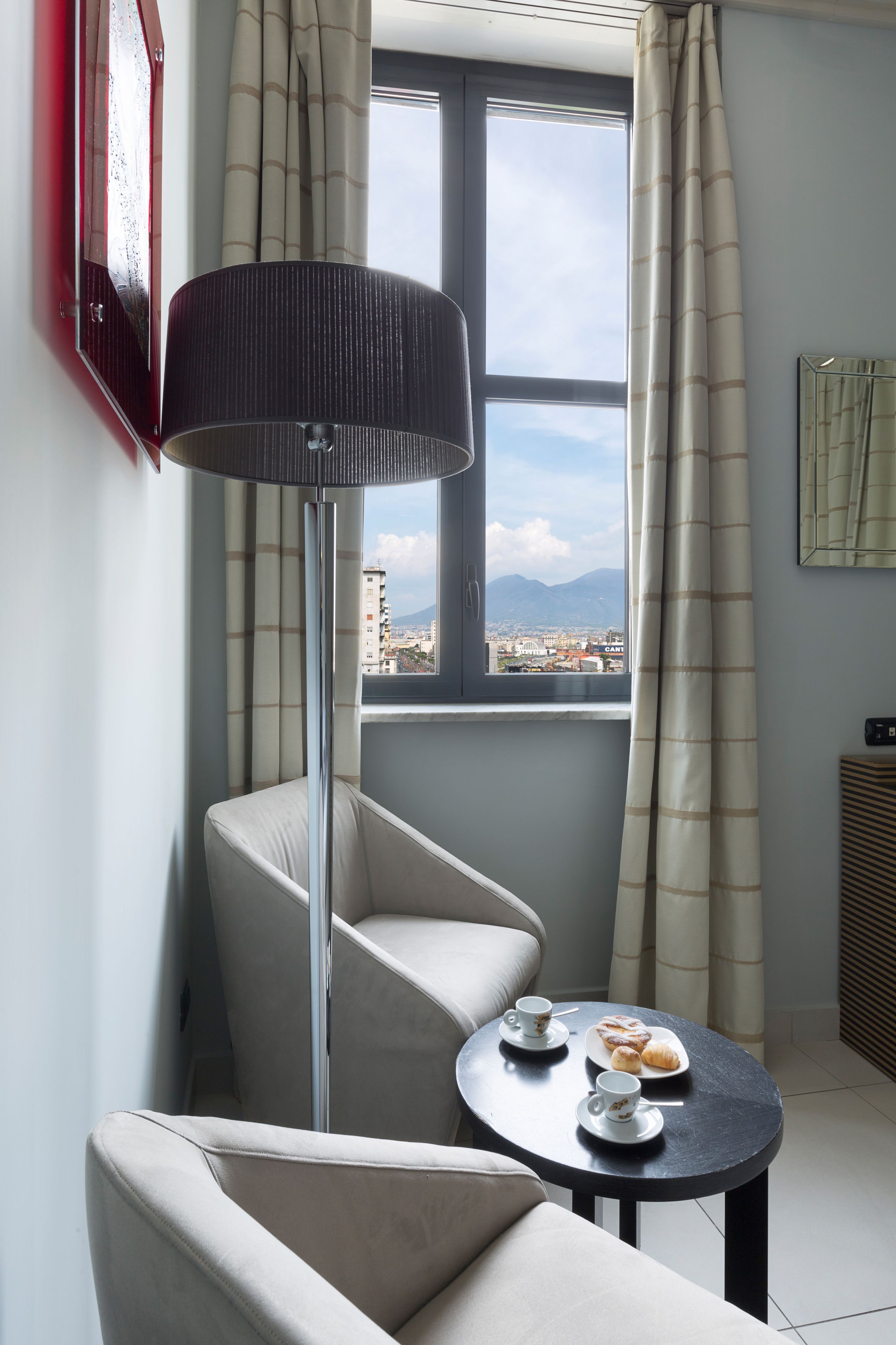 1 bedroom, premium bedding, down duvets, minibar