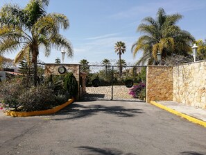 Entrée de l’hébergement
