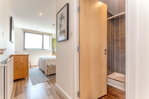 Apartment, Private Bathroom (Two-Bedroom Argyle St 4/3) | Bathroom - Executive 7 Apartments (Glasgow)