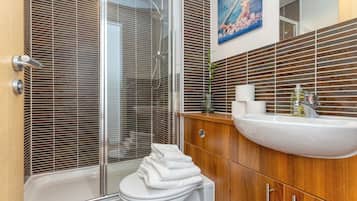Apartment, Private Bathroom (Two-Bedroom Argyle St 4/3) | Bilik Mandi