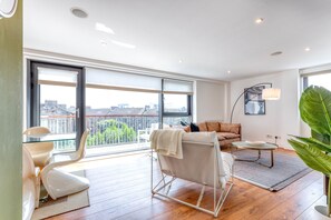 Apartment, Private Bathroom (Two-Bedroom Argyle St 4/3) | Lobby