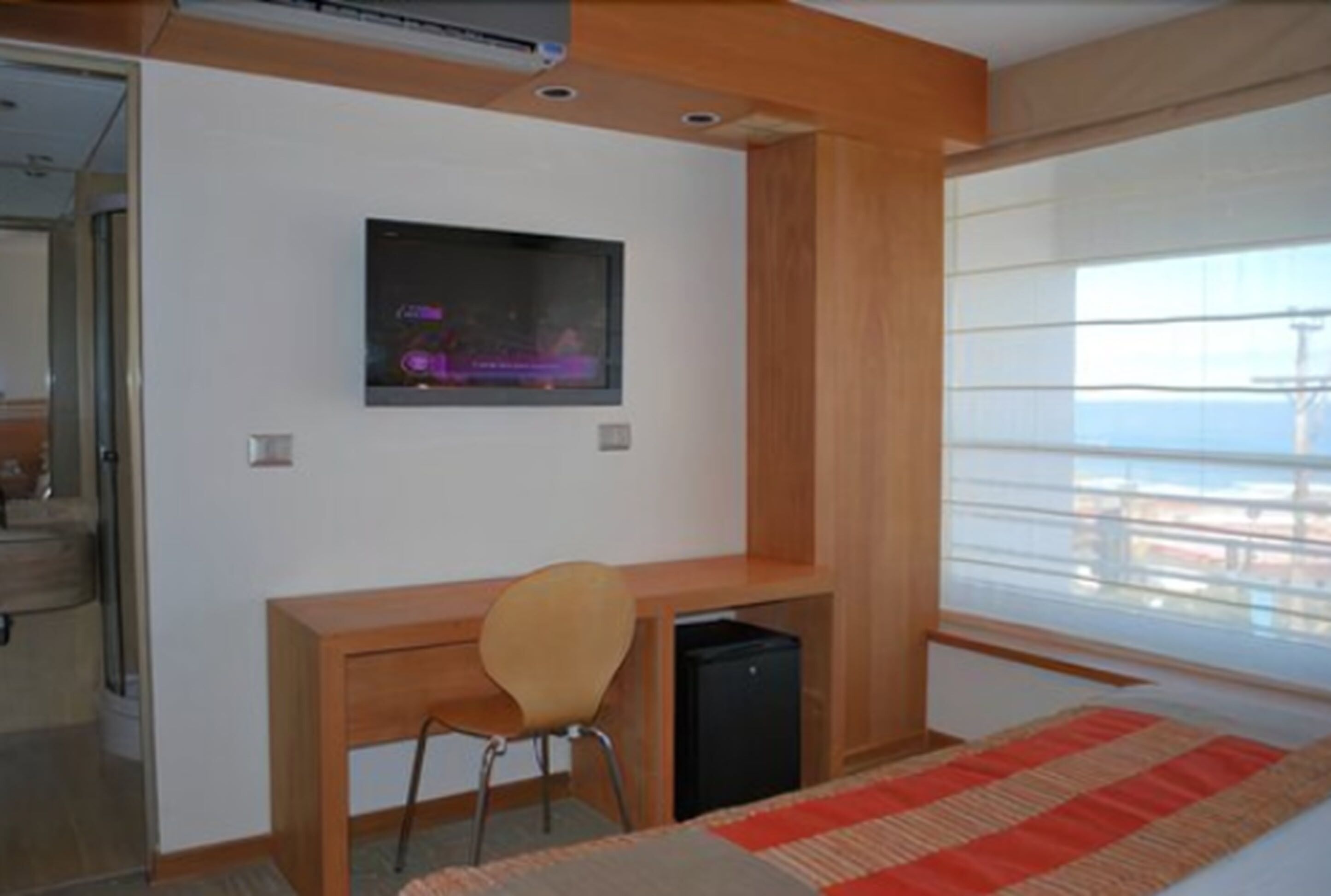 minibar, in-room safe, desk, blackout curtains