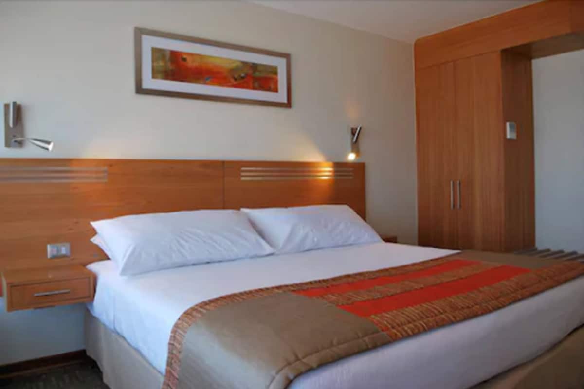 minibar, in-room safe, desk, blackout curtains