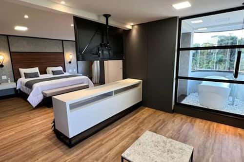 Suite Casal Premium | Cofres nos quartos, Wi-Fi de cortesia, roupa de cama