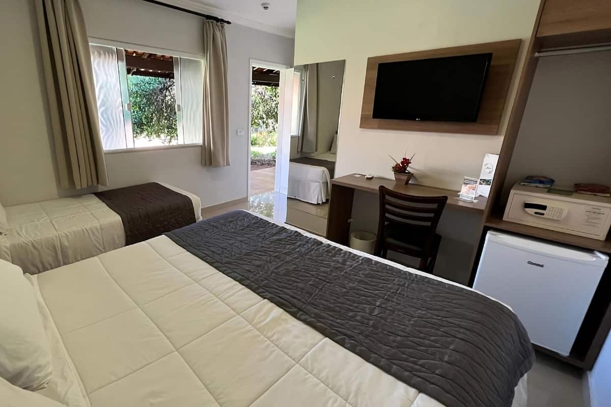 In-room safe, free WiFi, bed sheets