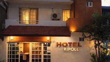 Fachada de la propiedad