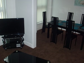 Dining - Lockinbar Holiday Apartment (Tenby)
