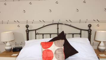 1 غرفة نوم ومكواة/لوح كي وواي فاي مجانًا وملاءات أسرّة