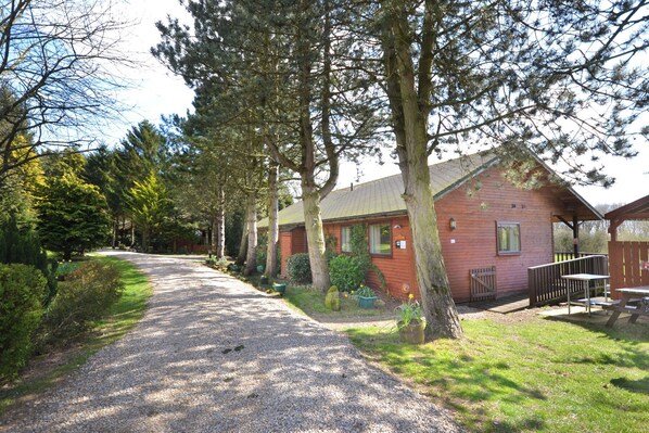 Family Chalet, 2 Bedrooms, Hot Tub | Individually decorated, individually furnished, iron/ironing board - Rocklands Lodges (Pickering)