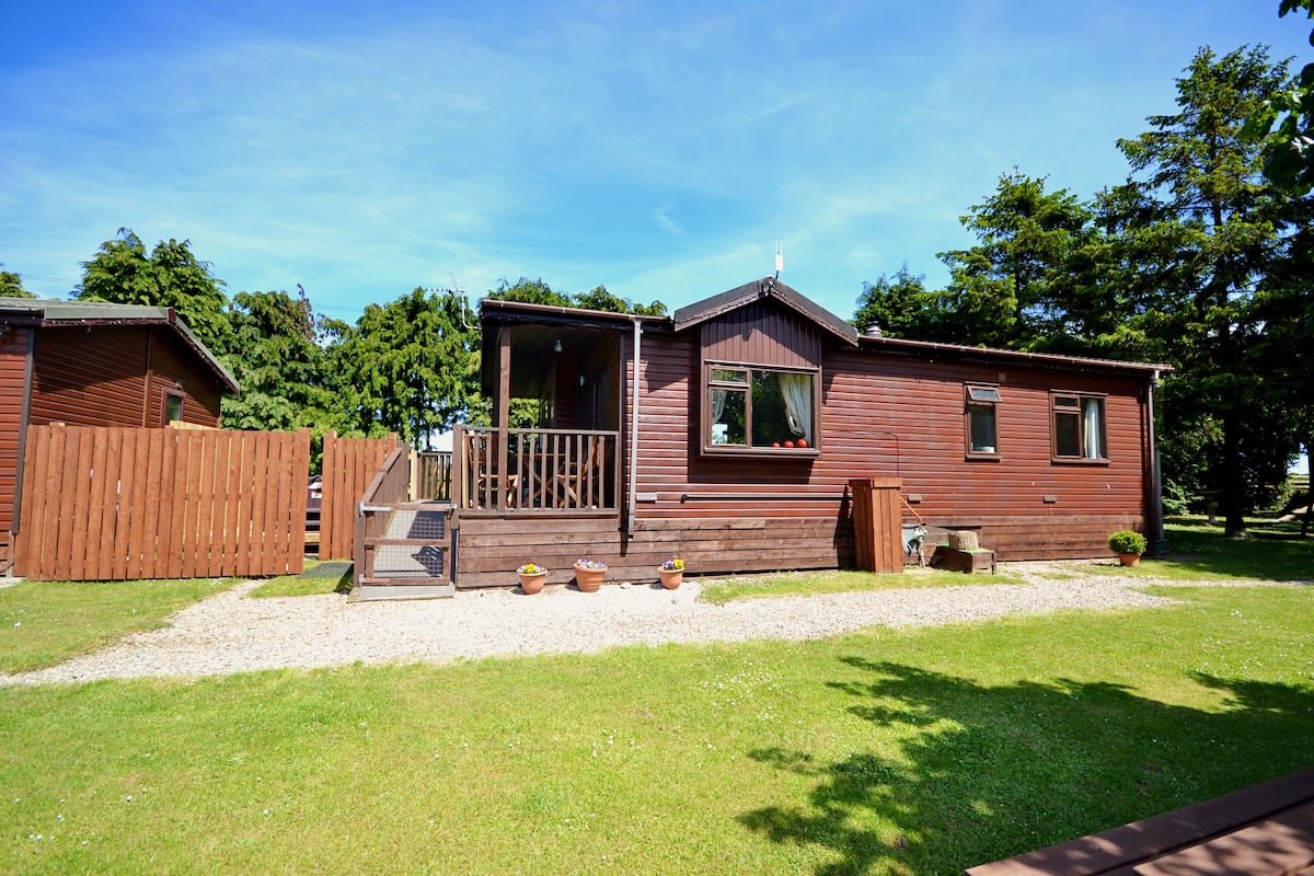 Superior Chalet, 2 Bedrooms, Hot Tub | Iron/ironing board, free WiFi, individually decorated