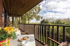 Terrace/patio - Rocklands Lodges (Pickering)