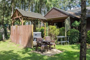 Front of property - Rocklands Lodges (Pickering)