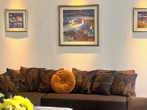 Superior Apartment, 2 Bedrooms | Living area | 37-inch flat-screen TV with satellite channels, LCD TV, DVD player - Crieff Armoury Luxury Self Catering Apartment (Crieff)