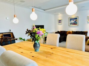 Superior Apartment, 2 Bedrooms | 2 bedrooms, soundproofing, free cribs/infant beds, free WiFi