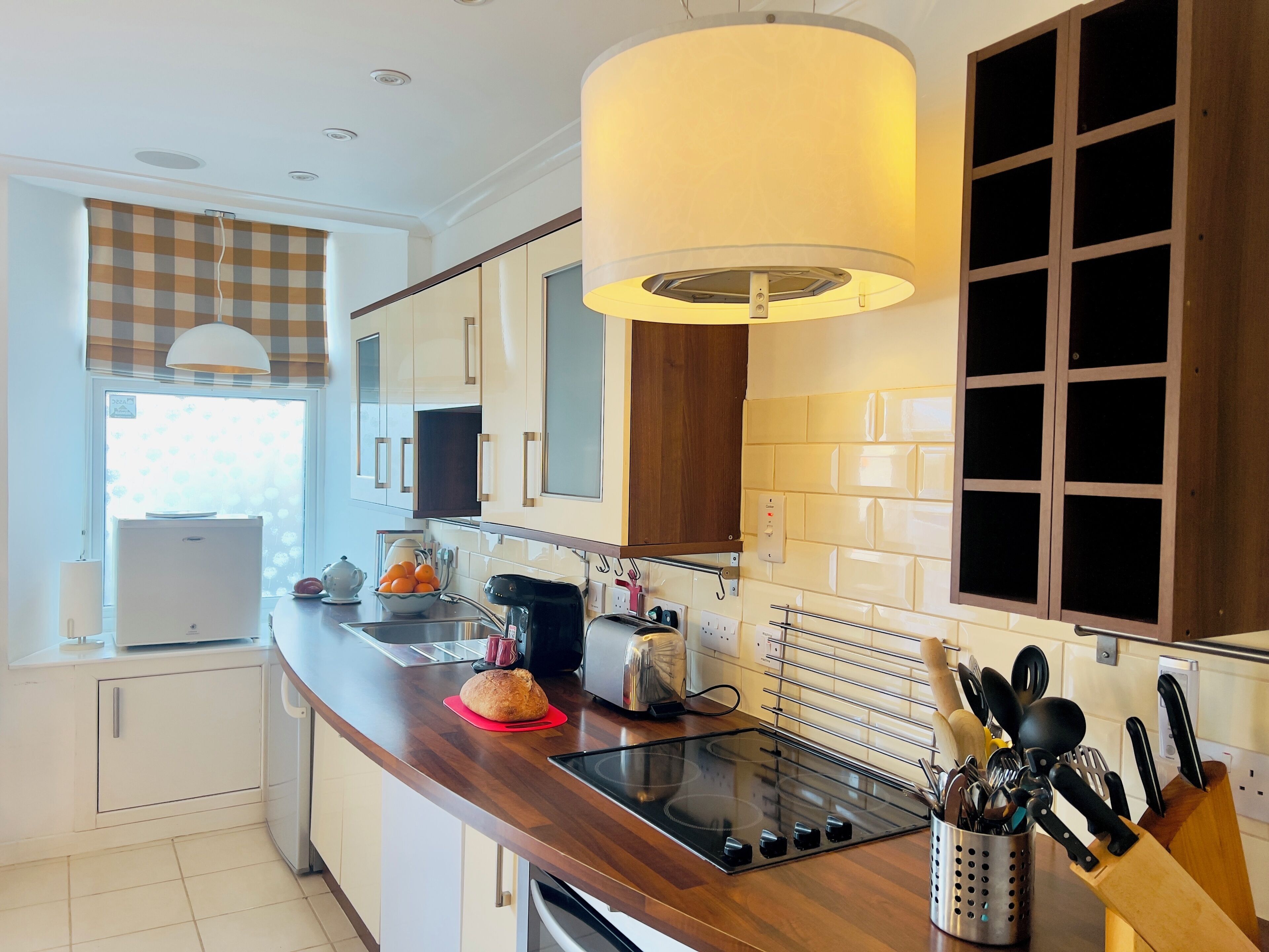 Appartement Supérieur, 2 chambres | Cuisine privée | Réfrigérateur, micro-ondes, plaque de cuisson, lave-vaisselle