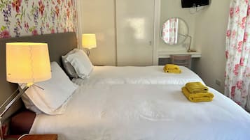 Superior Apartment, 2 Bedrooms | 2 bedrooms, soundproofing, free cribs/infant beds, free WiFi
