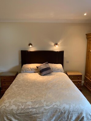 Desk, laptop workspace, iron/ironing board, rollaway beds