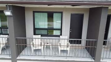 Standard Room, 1 Queen Bed, Balcony (2nd floor) | Balcony