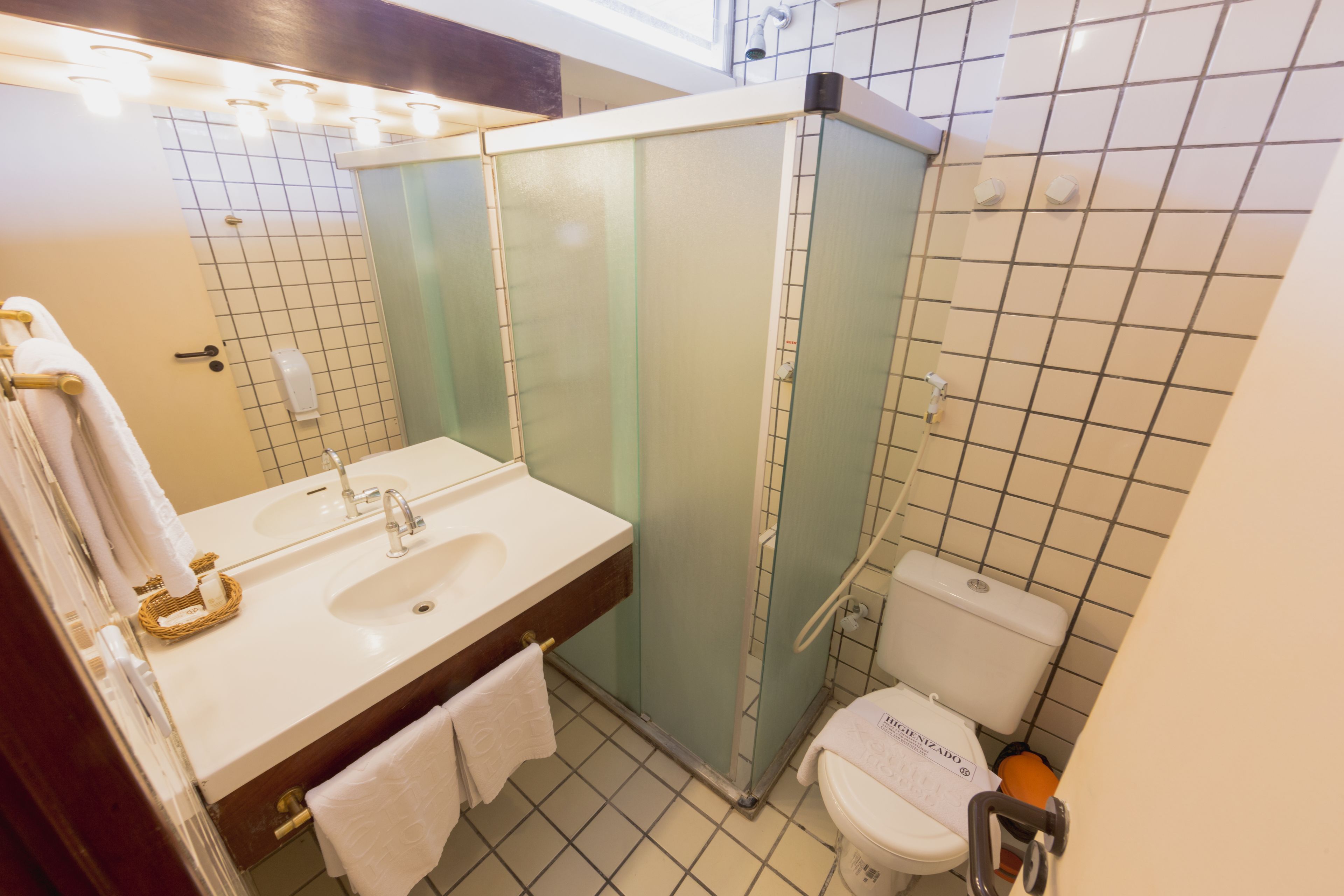 shower, free toiletries, towels