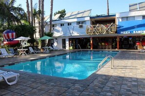 Pool - Tradewinds All Suite Hotel (Inglewood)