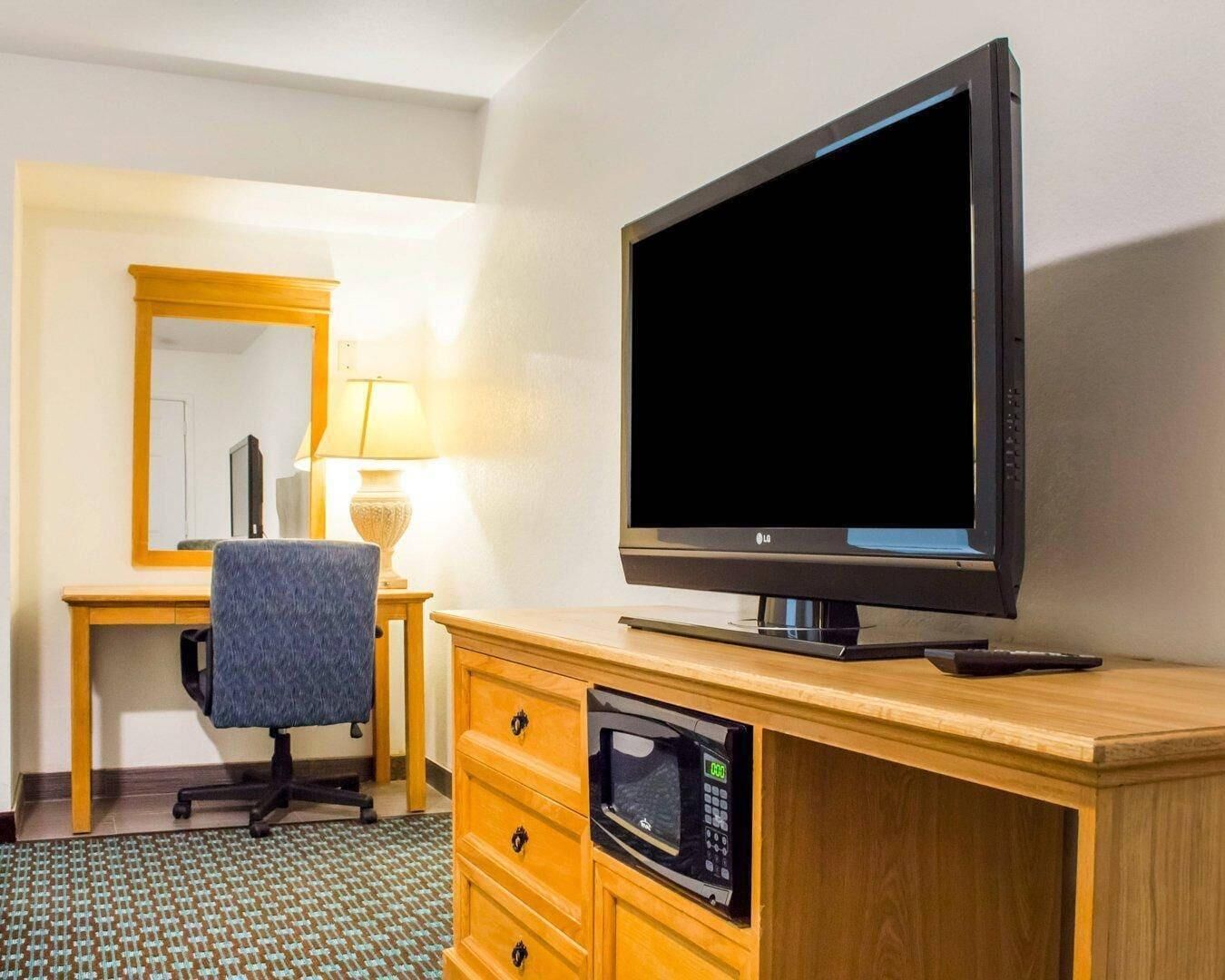 Standard Room, 2 Queen Beds, Non Smoking | Hypo-allergenic bedding, Select Comfort beds, desk, free WiFi