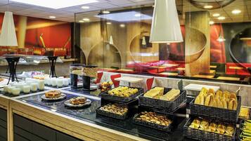 Daily buffet breakfast for a fee