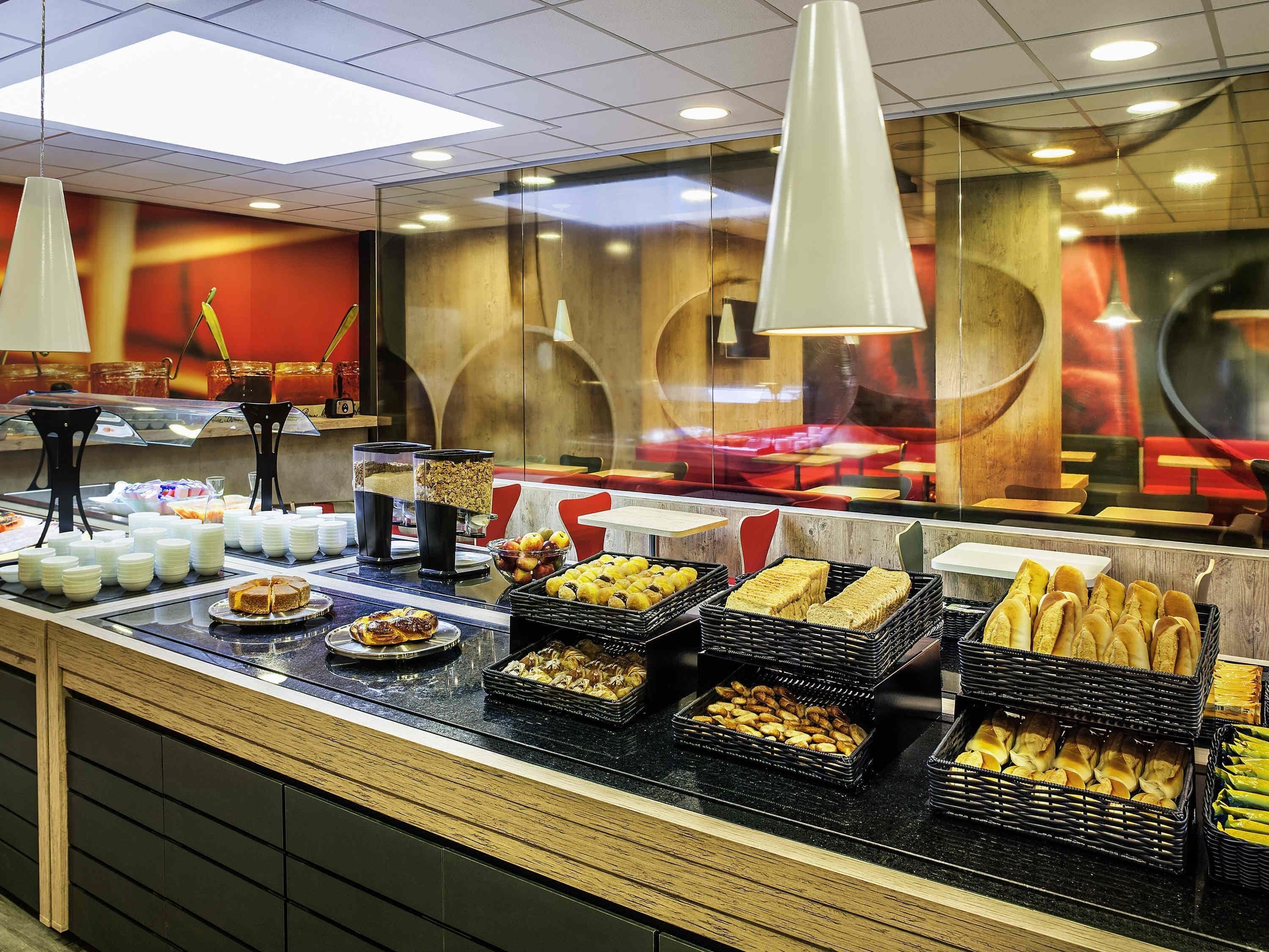 Daily buffet breakfast for a fee