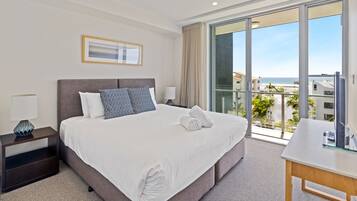 2.5 Bedroom Ocean View Apartment | 1 bedroom, laptop workspace, soundproofing, iron/ironing board