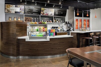 曼西地平线会议中心万怡酒店