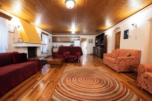 Apartment, 3 Schlafzimmer | Wohnbereich