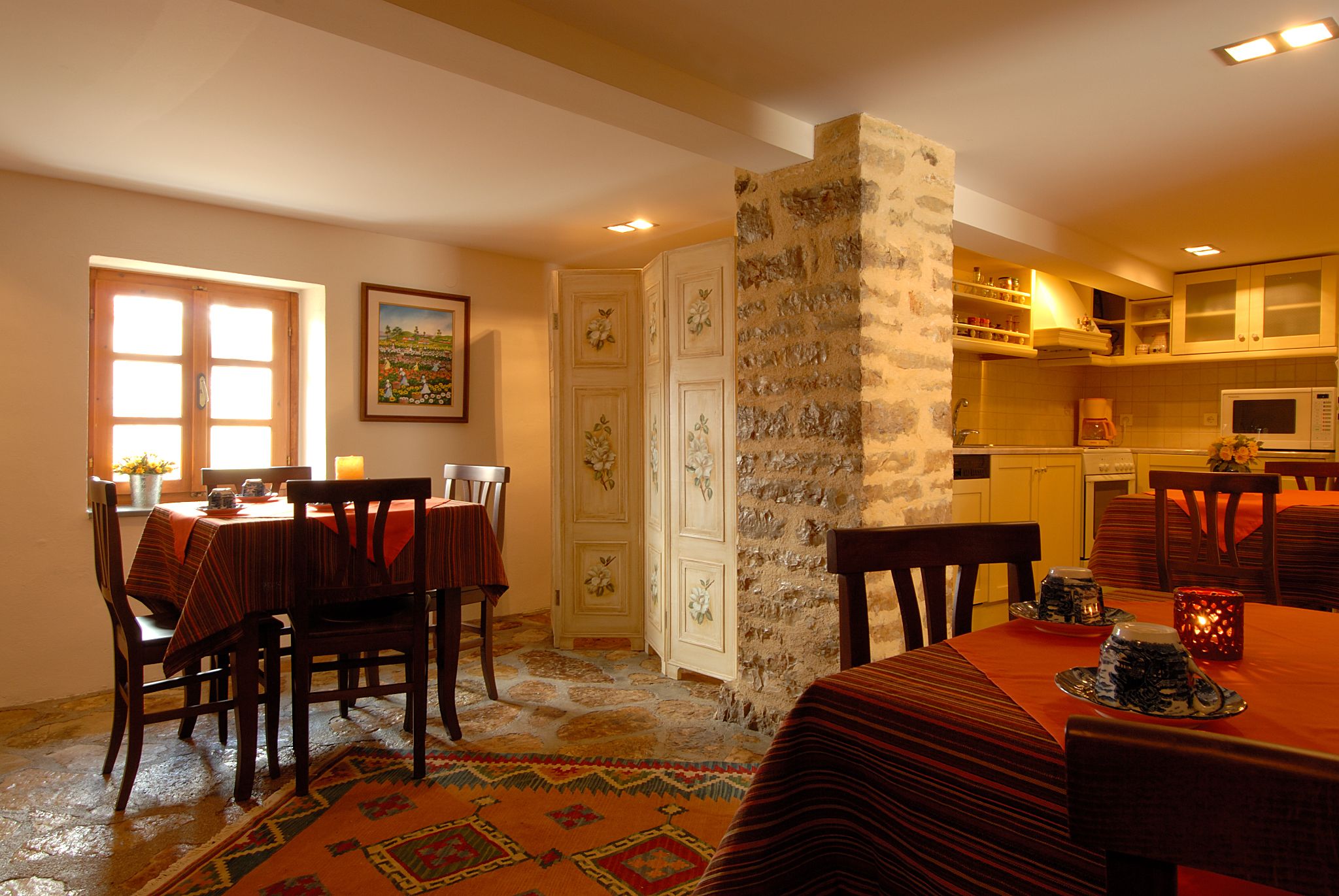 Check-in/check-out kiosk