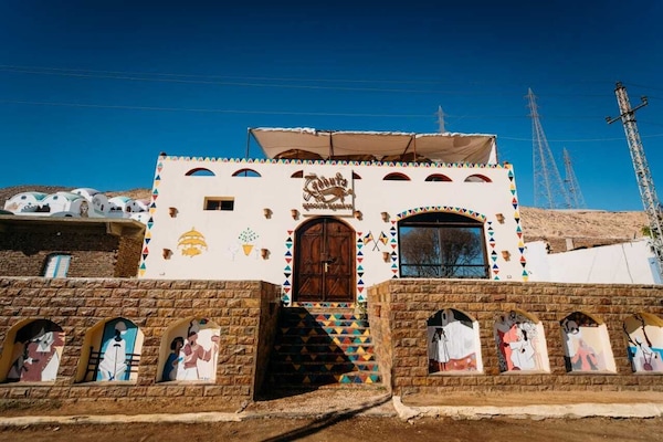 Façana frontal de l'allotjament