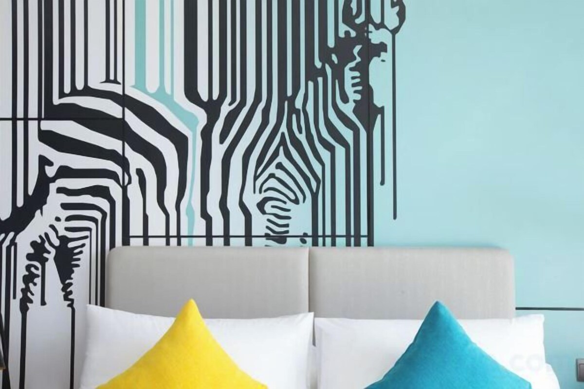 Premium bedding, in-room safe, desk, soundproofing
