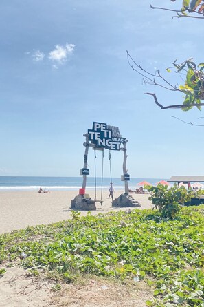 On the beach, free beach shuttle - Kamaniiya Petitenget Seminyak (Seminyak)