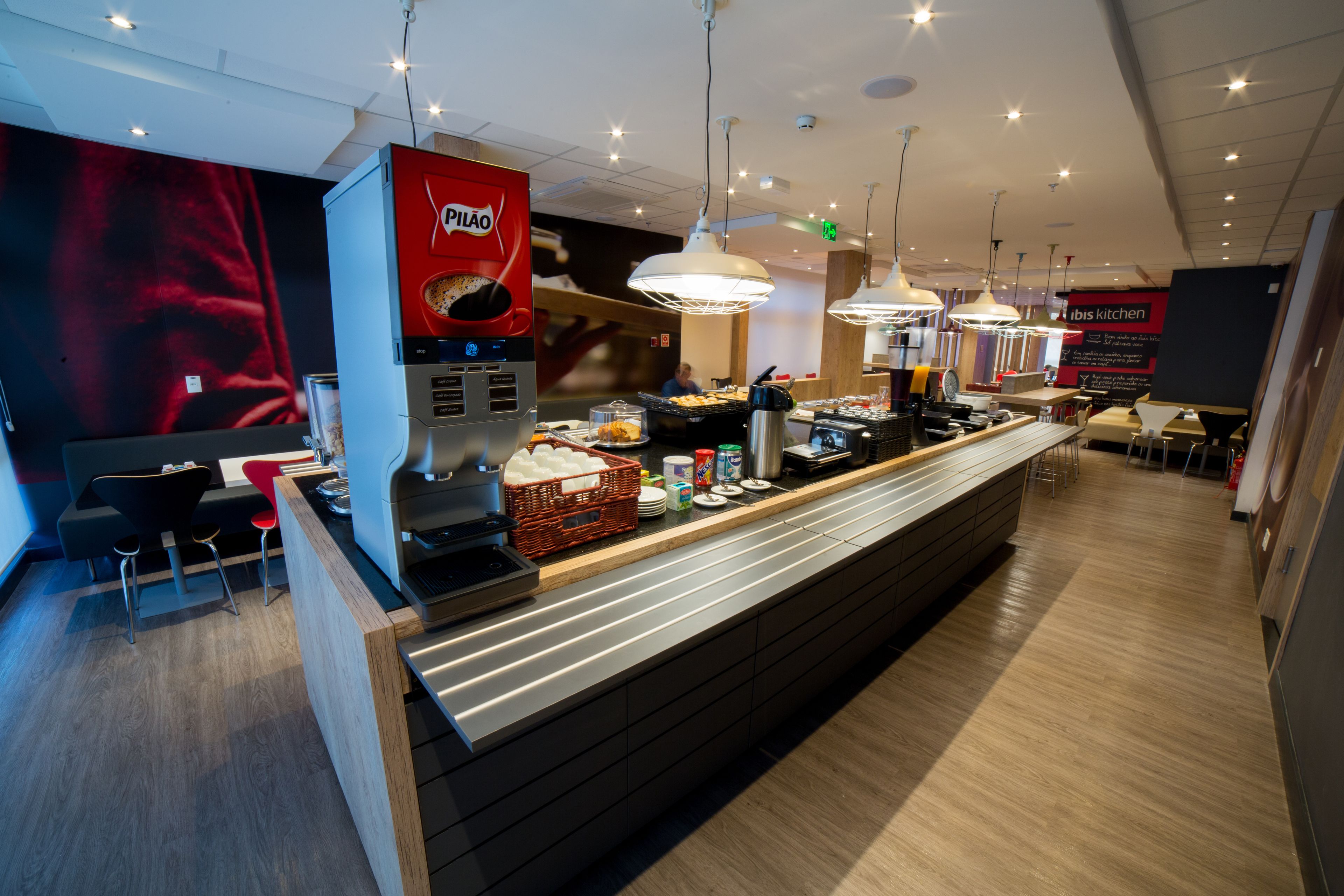 daily buffet breakfast (brl 35.00 per person)