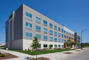 Exterior - Holiday Inn Express & Suites Des Moines Downtown by IHG (Des Moines)