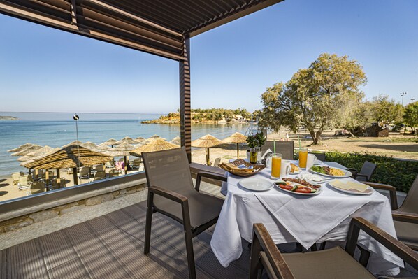 Lunch and dinner served, pool views