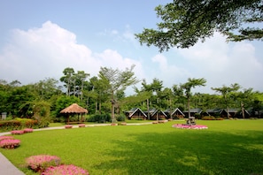 المنشأة من الخارج