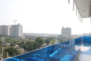 2 Bedroom Deluxe Suite with Balcony | Balcony