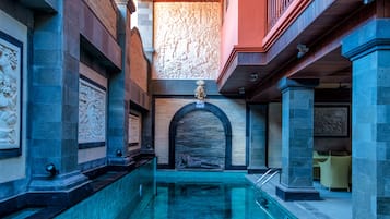 Indoor pool, pool loungers