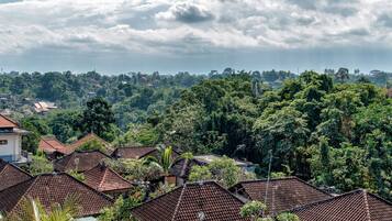 Kamar (Papaya, Third Floor) | Pemandangan dari kamar