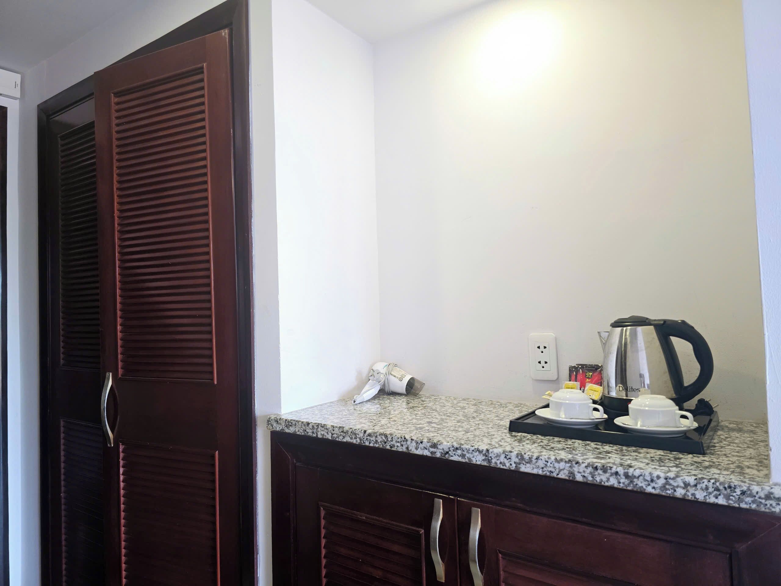 premium double or twin room | room amenity