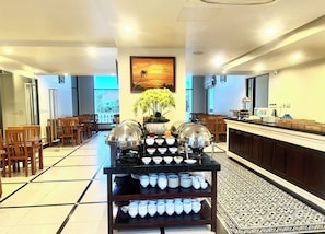 Breakfast, lunch, dinner served; international cuisine - Praha Hotel (Phu Quoc)