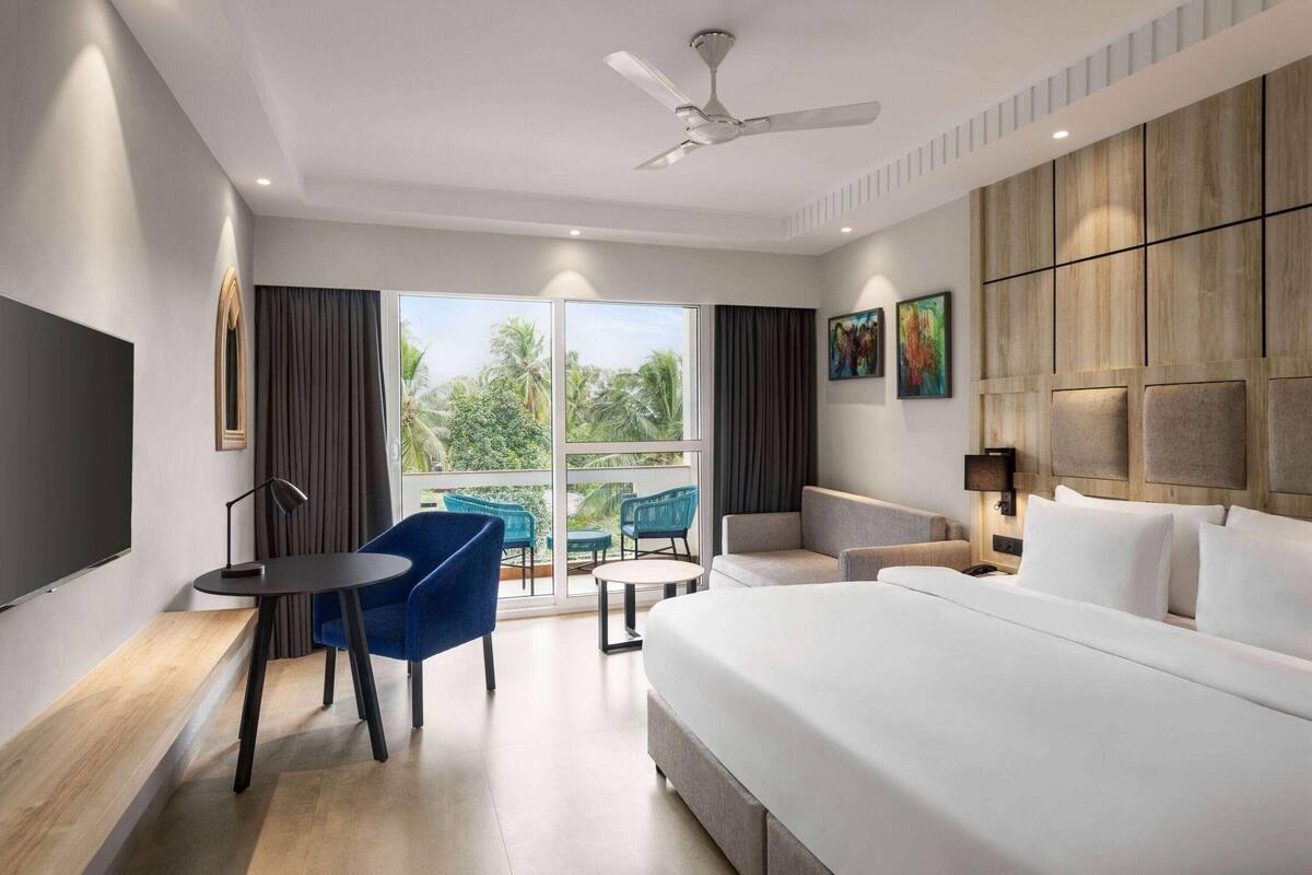 In-room safe, desk, soundproofing, WiFi (free)