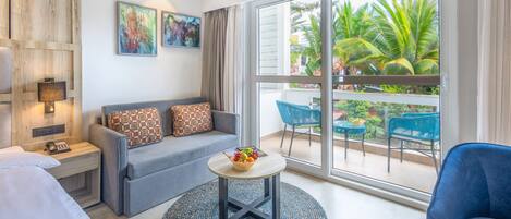 Standard Room | In-room safe, desk, soundproofing, free WiFi