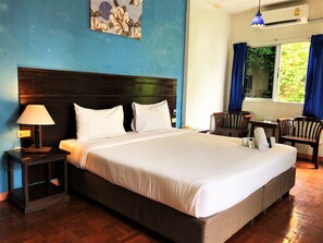 Phòng đôi, ban công | Bàn, màn/rèm cản sáng, truy cập Internet không dây miễn phí 