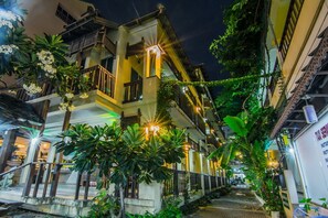 Front of property - evening/night