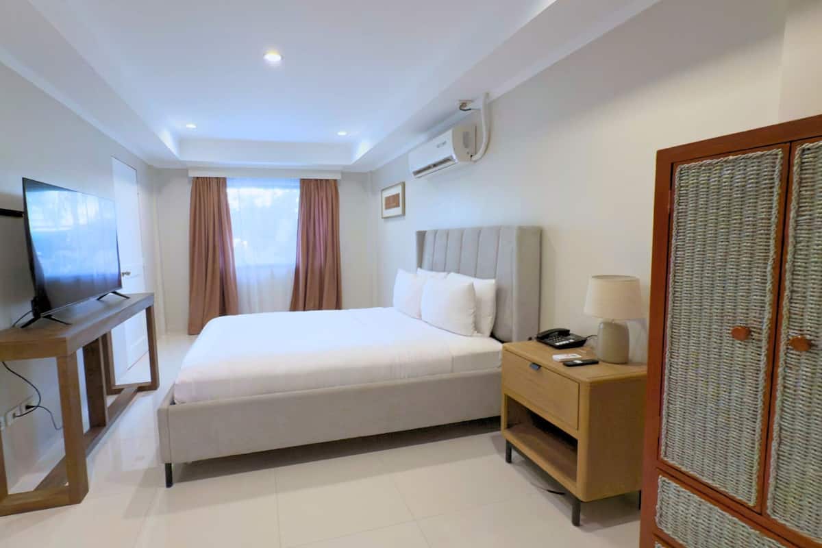 Deluxe 2-Bedroom Apartment